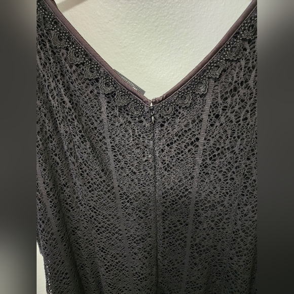 Lace dress - Picture 3 of 7